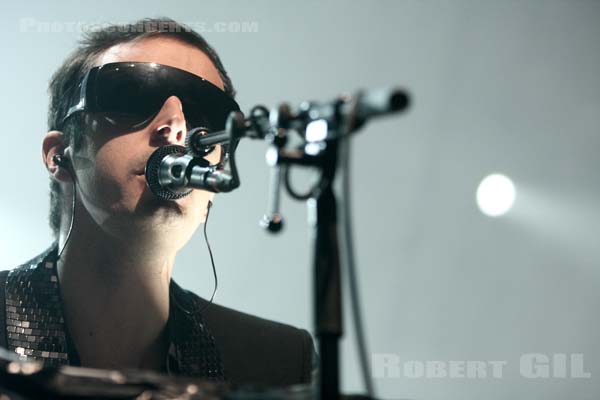 GHINZU - 2009-10-23 - PARIS - Zenith - 